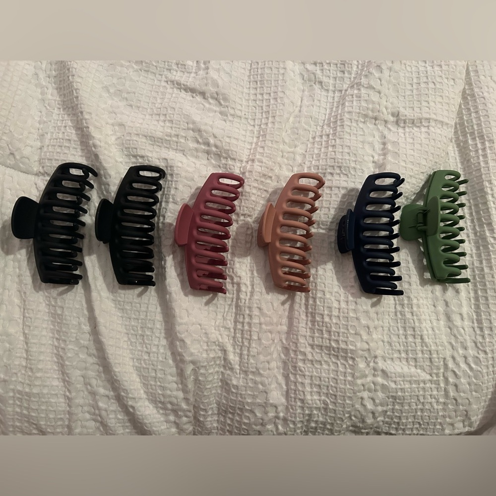 Set of claw clips
